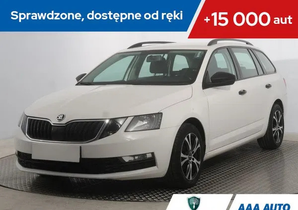 Skoda Octavia cena 43000 przebieg: 177047, rok produkcji 2017 z Połczyn-Zdrój małe 232